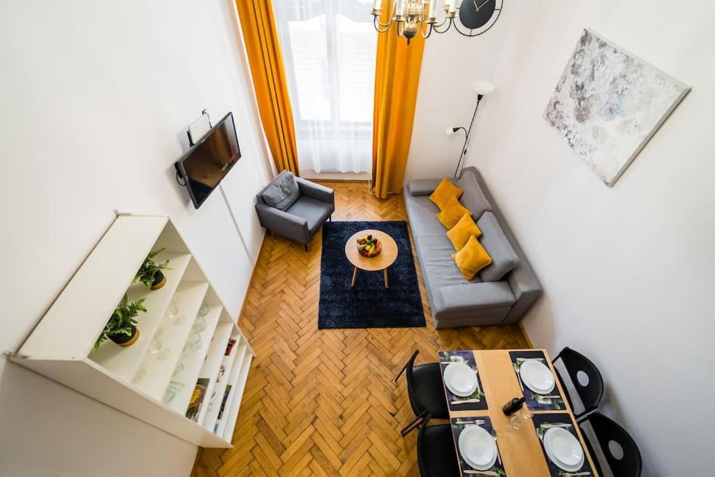 קרקוב Royal City Apartment 40 M2 מראה חיצוני תמונה